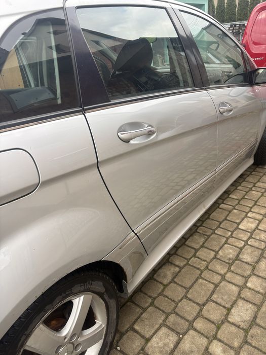 Mercedes- Benz 180 CDI, automat, 2005r. Disel, 2 komplety opon