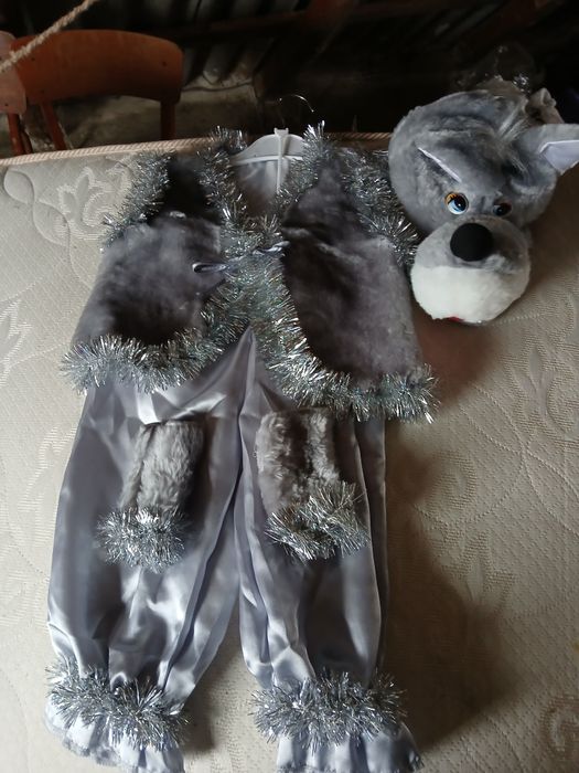 Прокат  новорічних костюмів