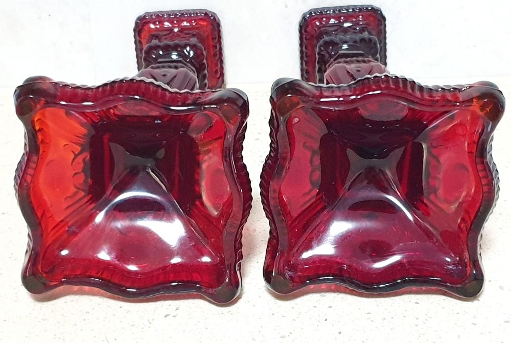 Fantásticos castiçais vintage em vidro prensado - IVIMA Marinha Grande