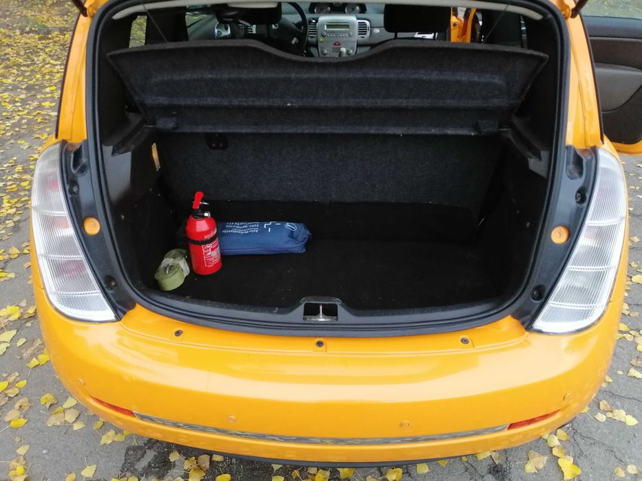 Авто Lancia Ypsilon