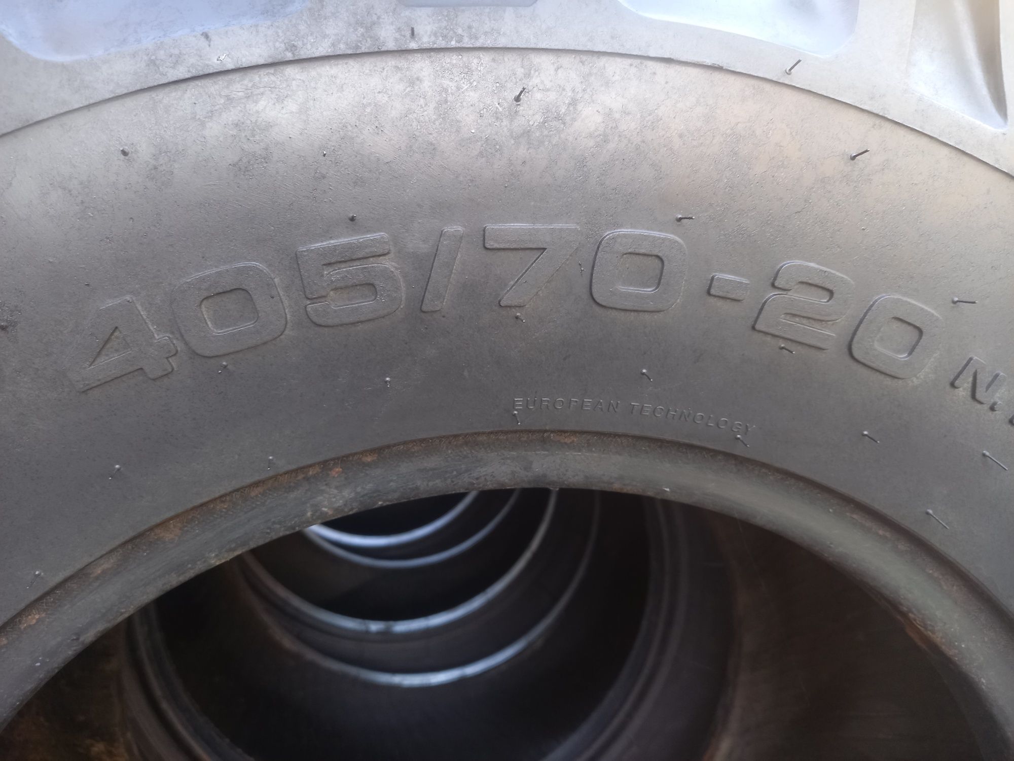 Opona Camso 405 70  r 20
