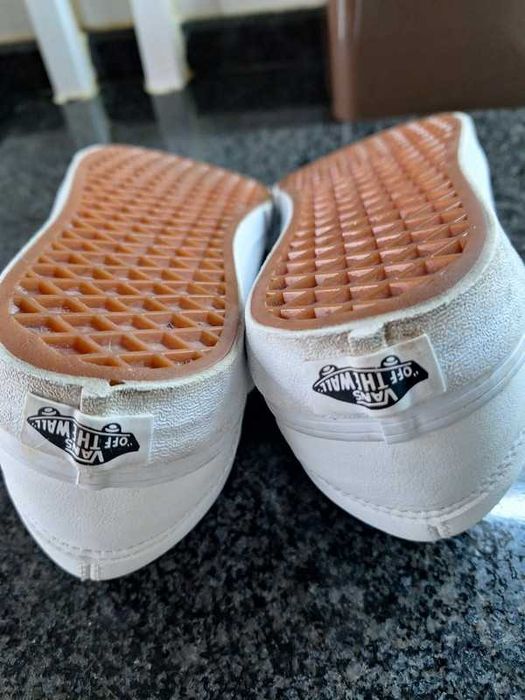 Sapatilhas Vans em pele em excelente estado