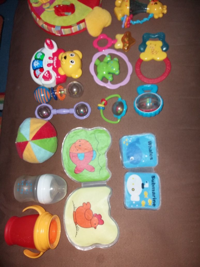 Wózek dziecięcy 3 w 1 + pampersy + ubranka i zabawki dziecięce