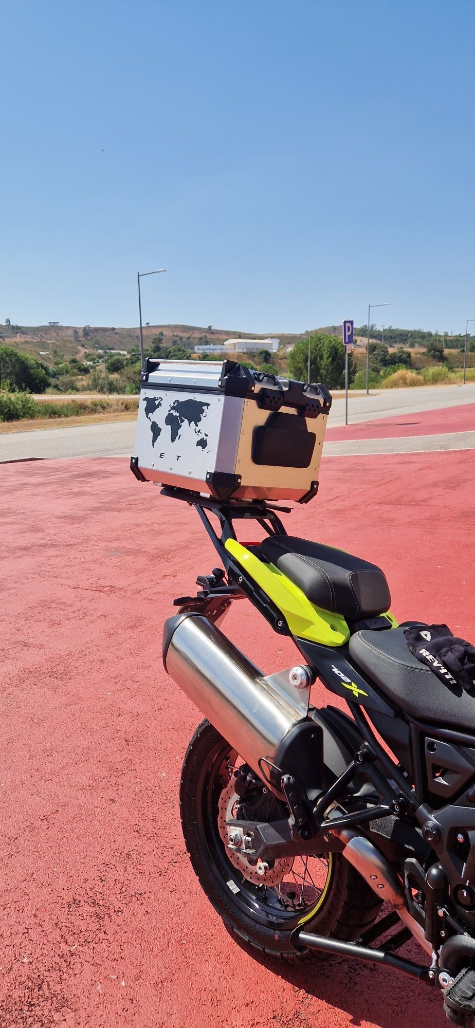Benelli TRK 702X revisão 18.000 kms já efectuada