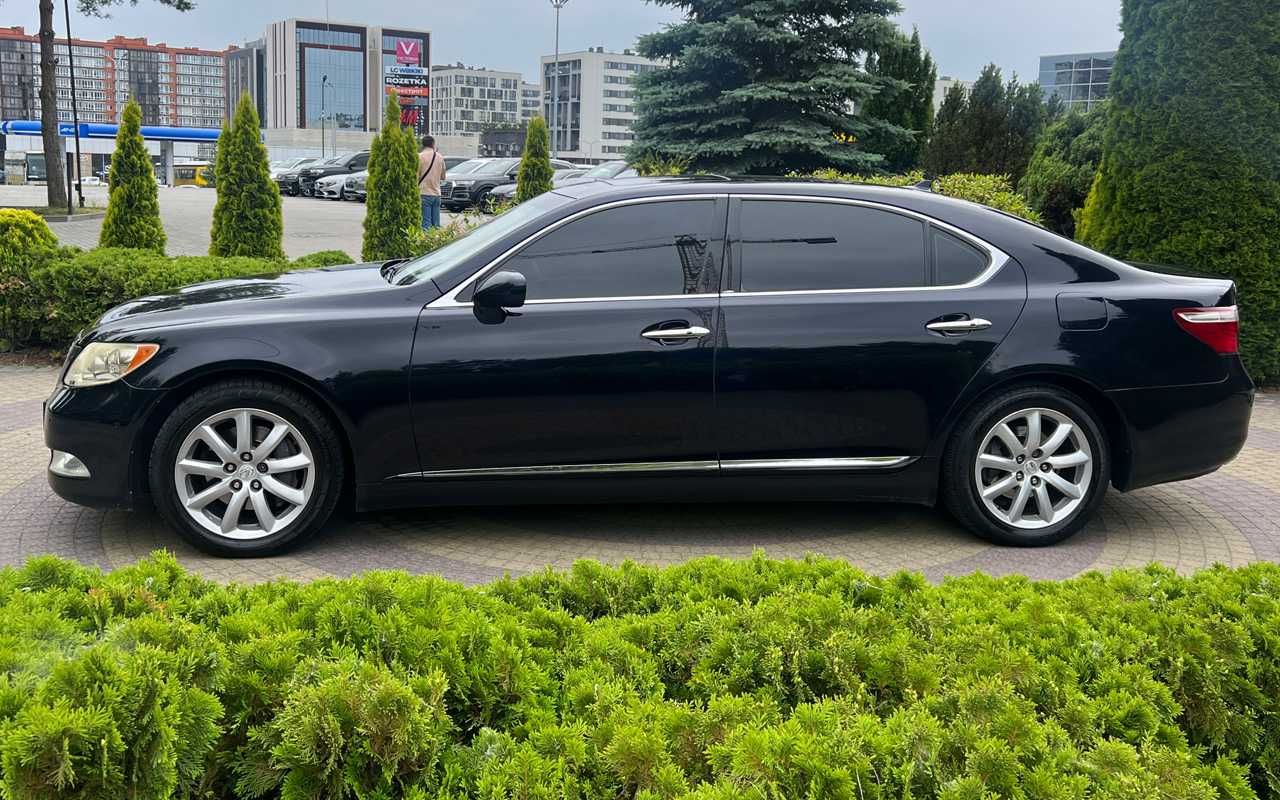 Lexus LS 460l 2007
