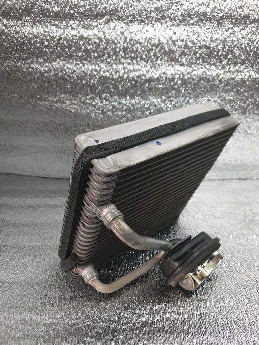 радиатор печки кондиционера  VOLKSWAGEN PASSAT B6