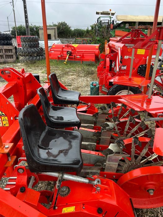 Máquina plantar cebolas