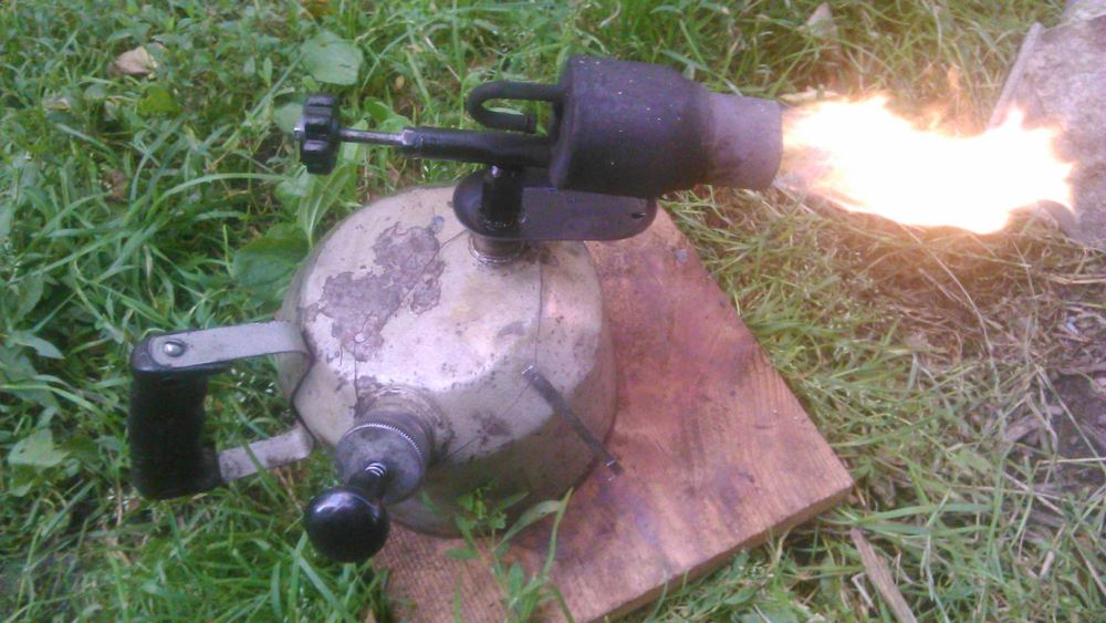 Продаю лампу паяльну радянську