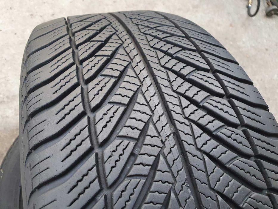 4x Goodyear UltraGrip Performance 8  245/45r18  6,5mm