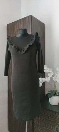 Nowa sukienka prążkowana z falbanką La Pia rozmiar L/XL