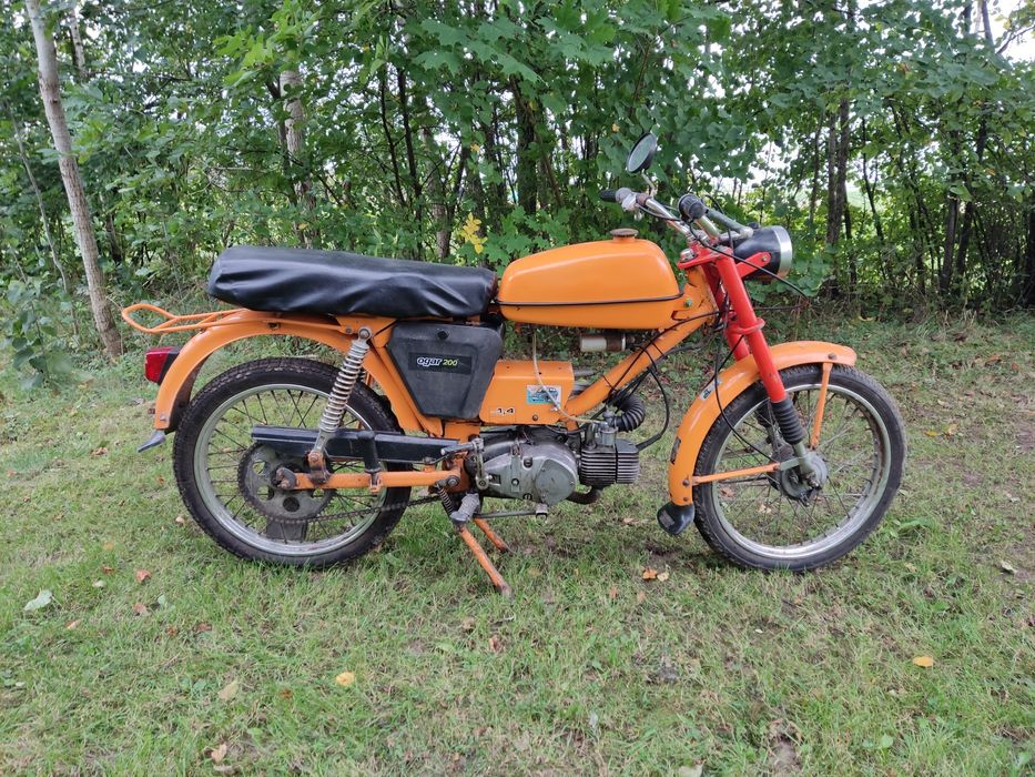 Romet ogar 200 ( jawa komar WSK )