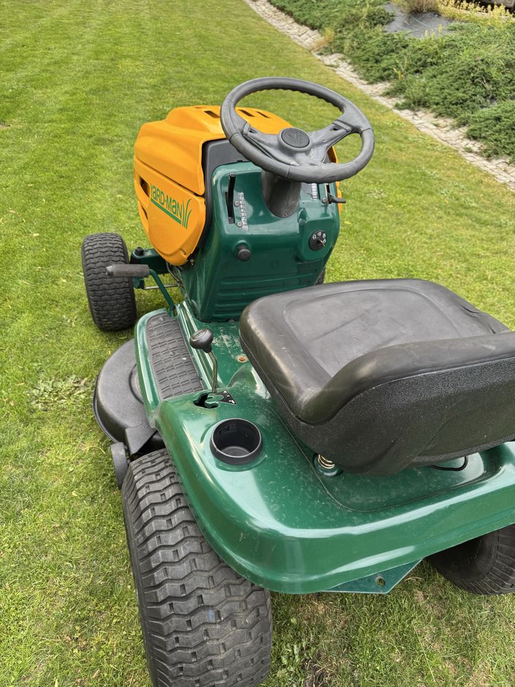 Traktorek YardMan 12,5 konia