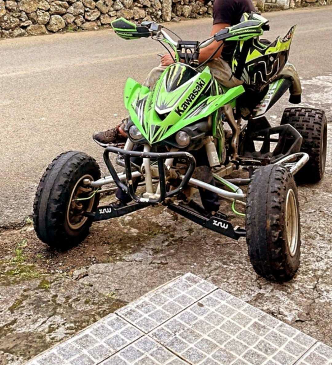 Kawassaki 450Kfx matriculada de 2007 com recuo