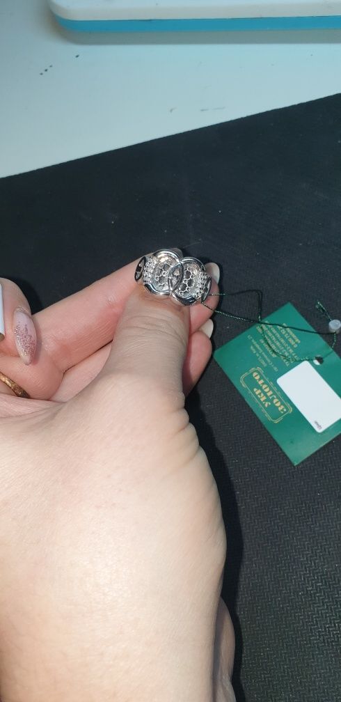 Продам кольцо GUCCI серебро новое с биркой.