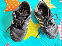 Adidaski buty sportowe dla dziecka rozmiar 22