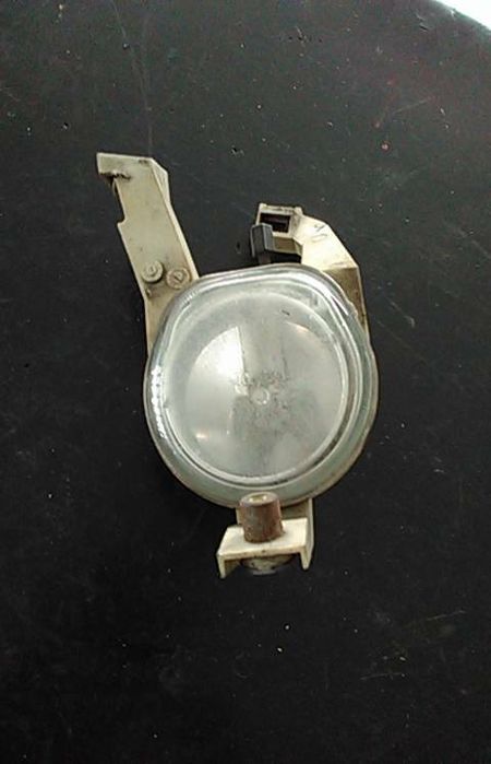 Farol nevoeiro frente direito LANCIA Y (840_)