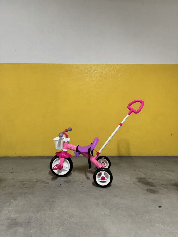 Triciclo cor de rosa