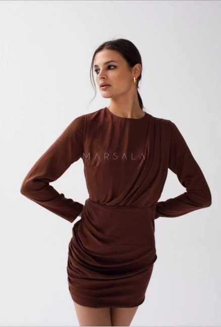 Sukienka z drapowaniem w kolorze brązowym Marsala S 36