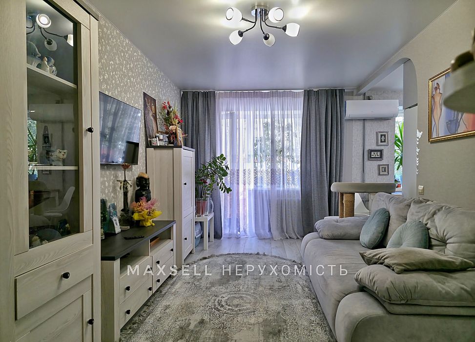 Продам 2-кімнатну квартиру з чудовим новим ремонтом