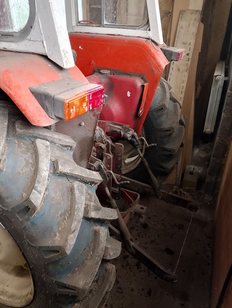 International 475 nowe opony