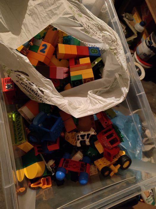 Klocki Duplo Lego co najmniej 7 pojazdów