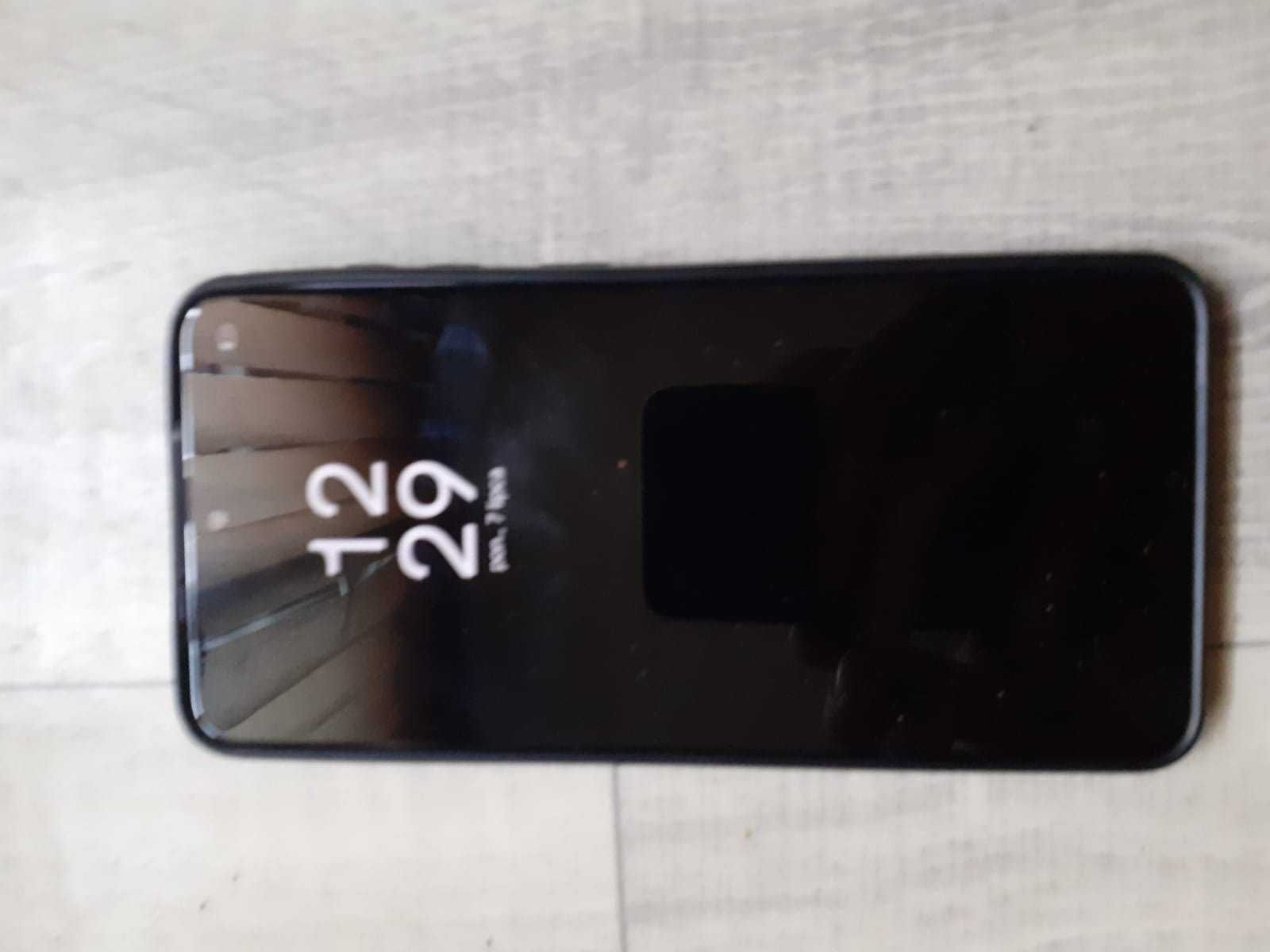 Samsung S21 FE stan idealny, z org pudełkiem, bez ładowarki, z etui.