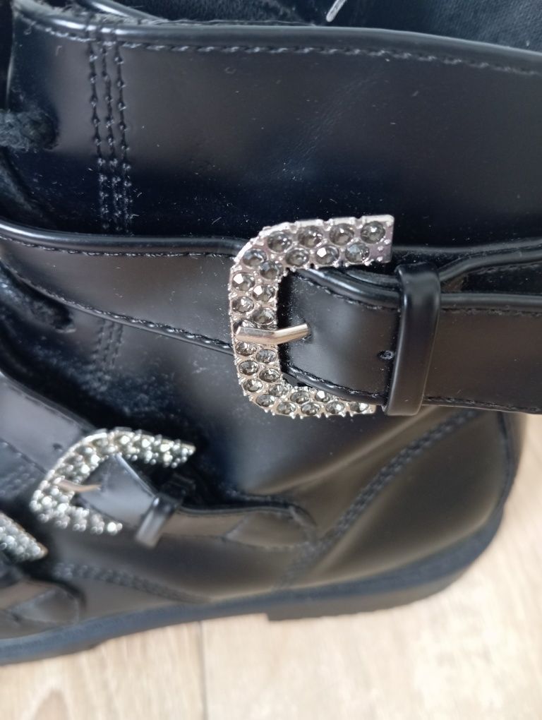 R. 38 jak nowe, botki jesień zima, czarne na zamek, Primark
