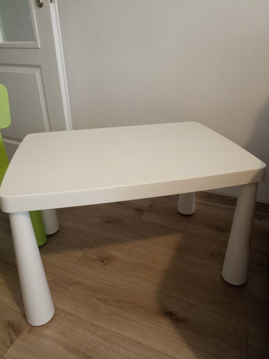 Stolik i krzesełko dziecięce Ikea Mammut