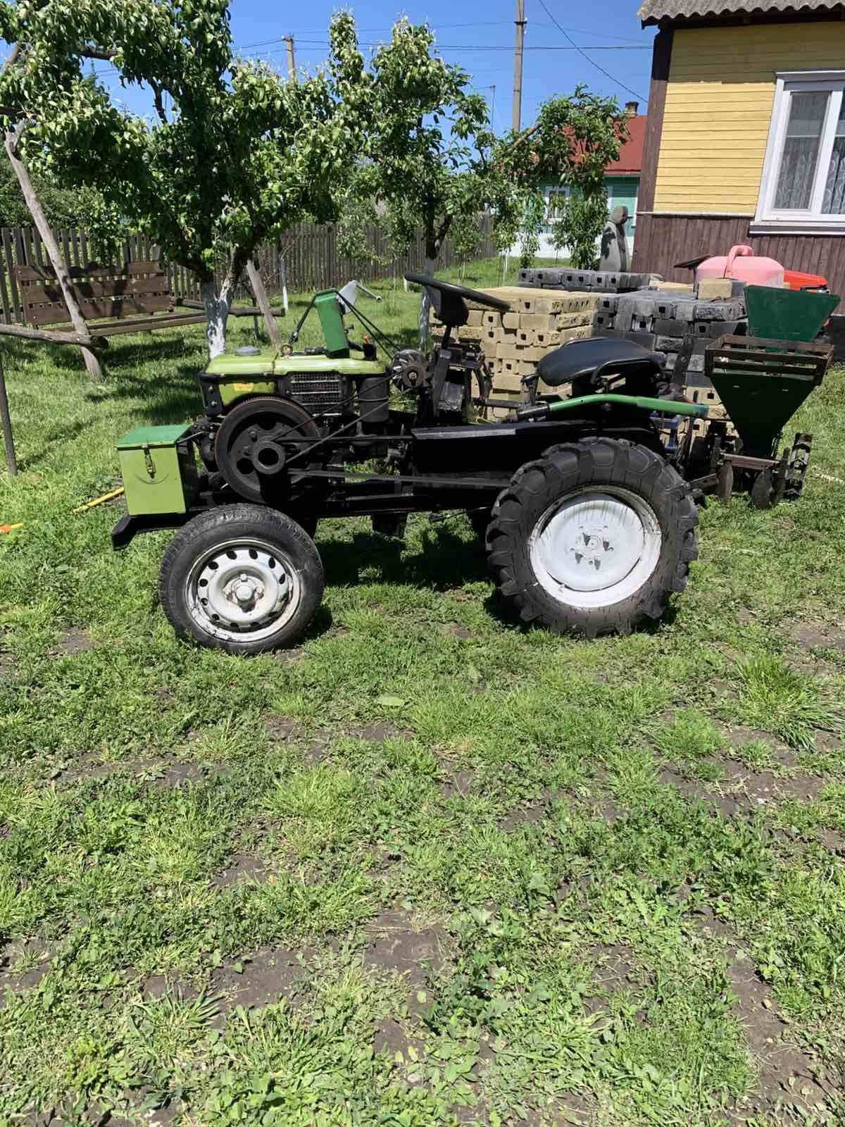 Продам тракторець