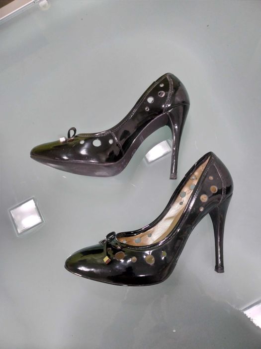 Sapatos em verniz Via Uno preto 37 / 38