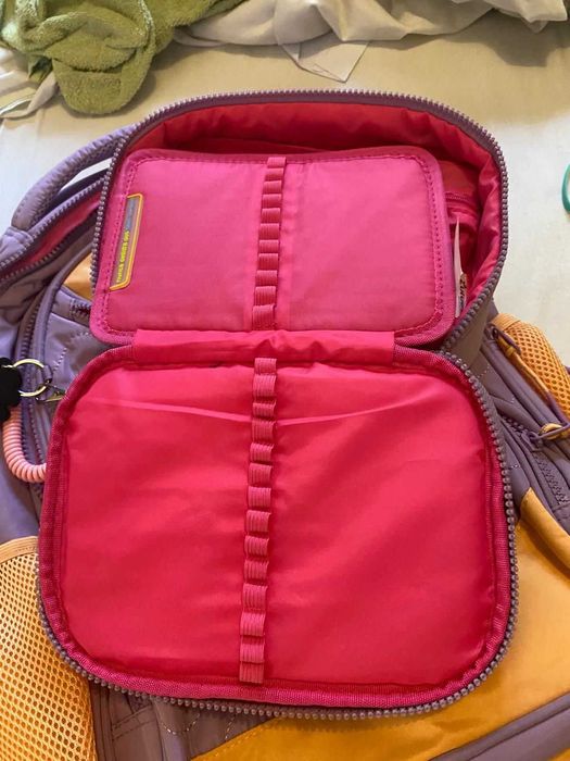 Mochila Luluca com  estojo  - tudo novo