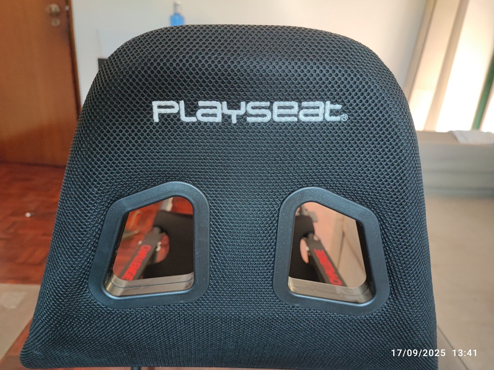 Logitech G923 (PC/Xbox) + Playseat Challenge Actifit