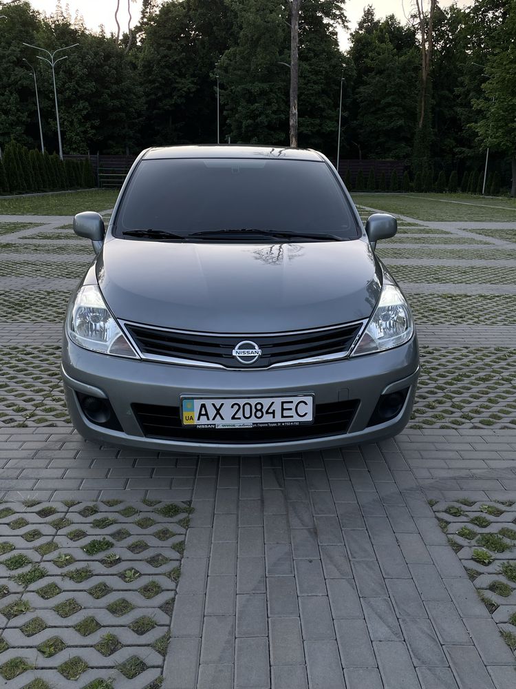 Nissan Tiida 2014