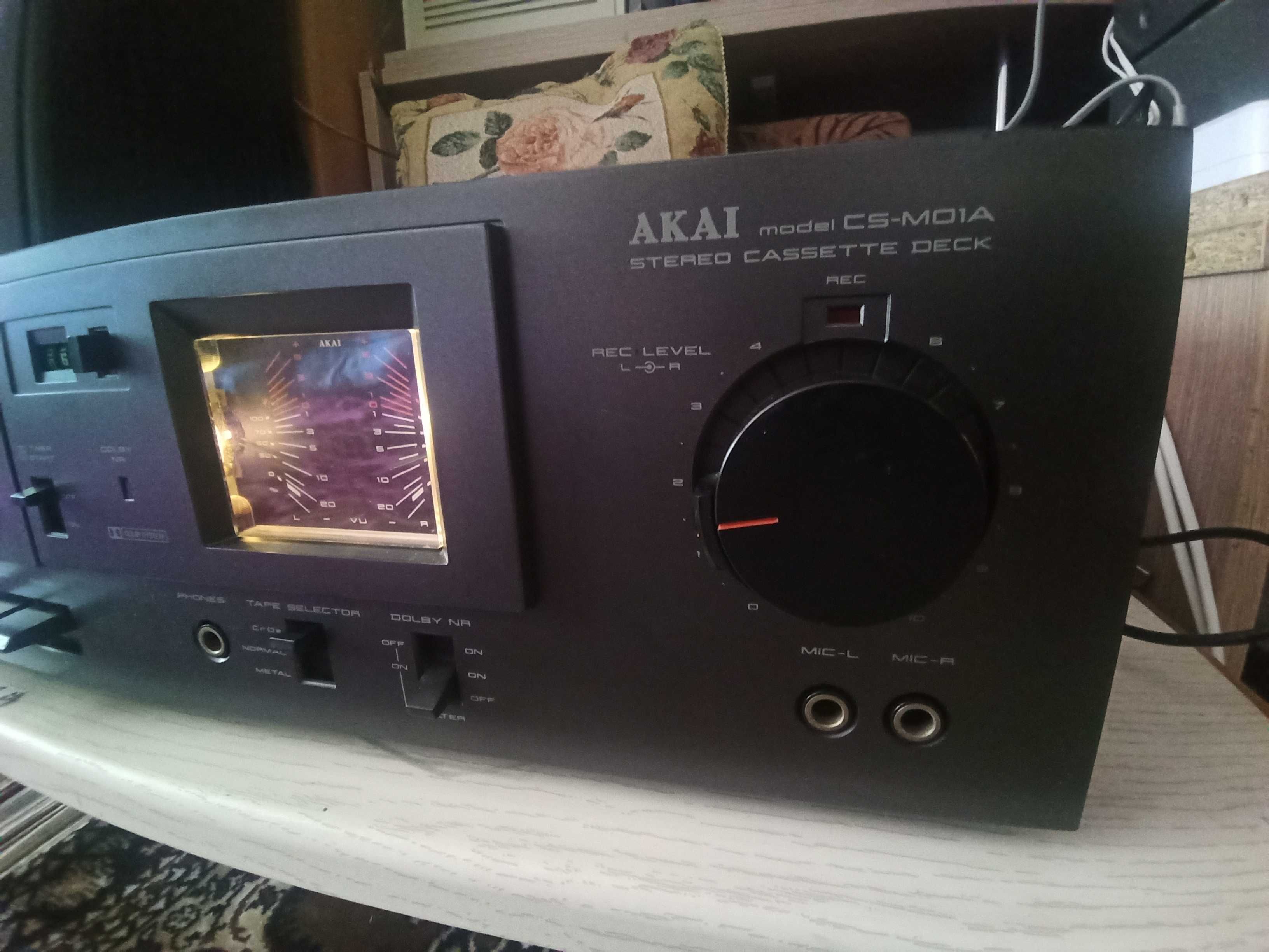 касетна дека Akai CS-M01A