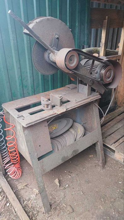 Відрізний станок по металу(повністю в робочому стані)