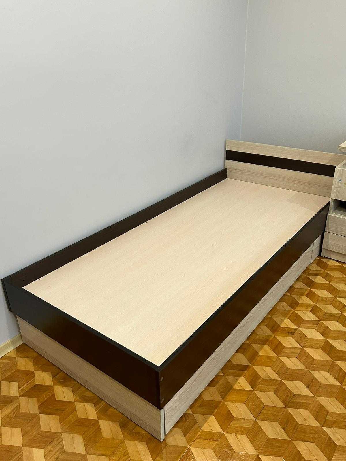 Łóżko o wym.200cm/100cm