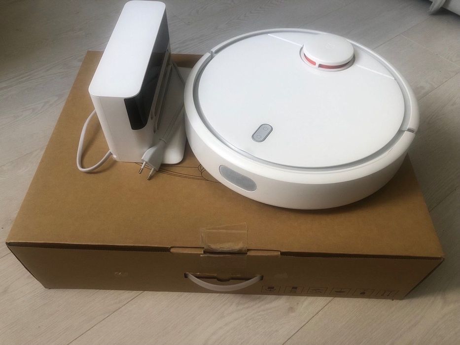 Робот пилосос Xiomi Mi Robot Vacuum SDJQR02RR