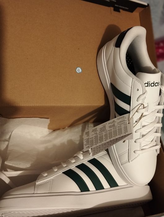 Tenis Adidas originais e novos