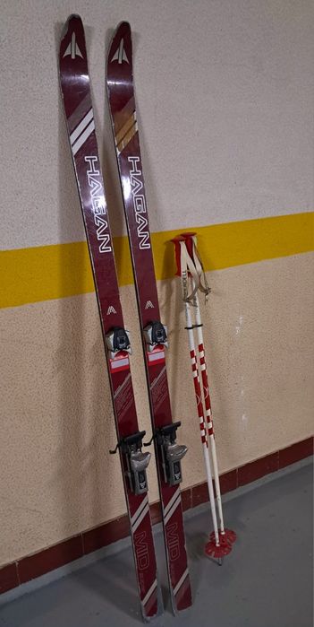 Skis Vintage Hagan c/ Fixações + Bastões