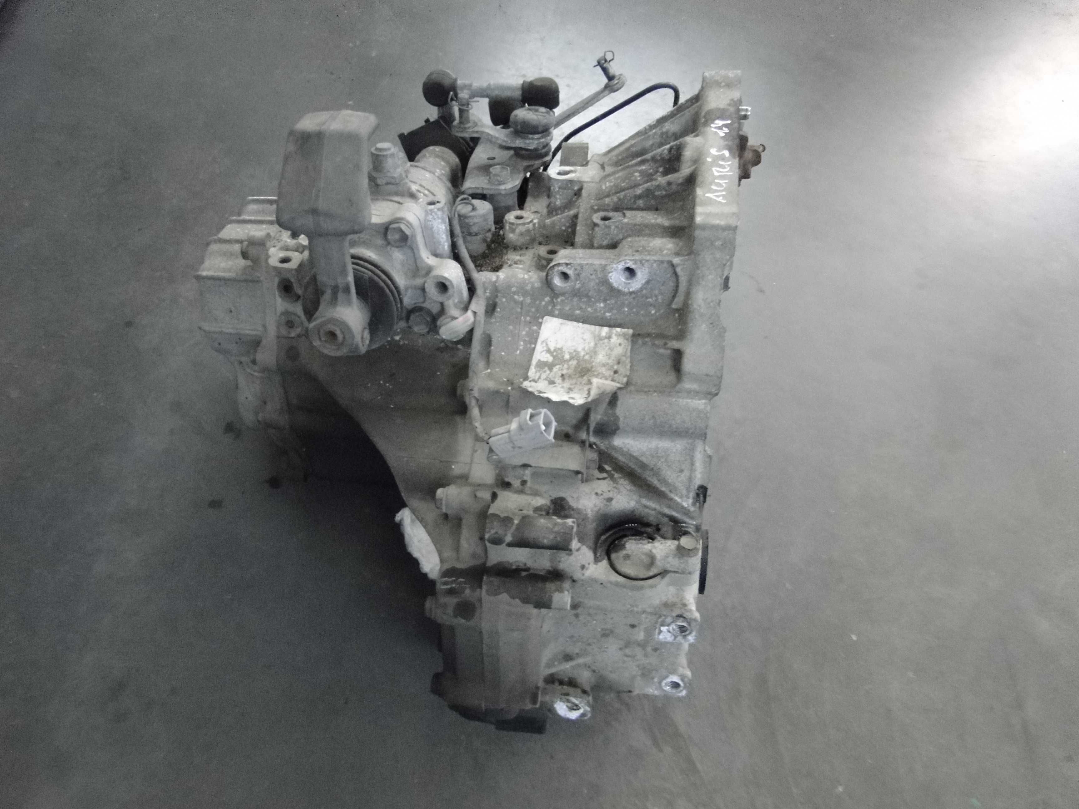 КПП коробка передач Toyota Auris Corolla E150 1.4 06-12р. 30300-12A80