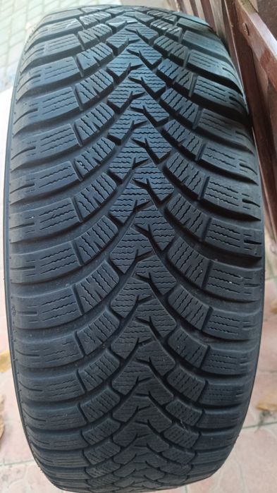 Opony zimowe falken eurowinter 225/55 r 19