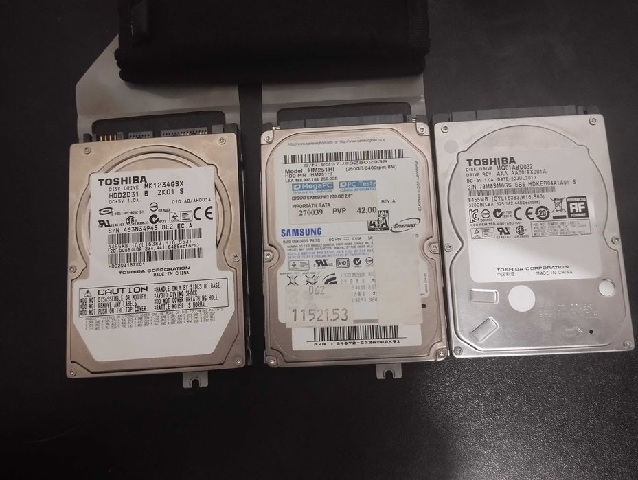 Vários HDDs de notebook + RAM DDR2 1GB – Usados, bons para reposição