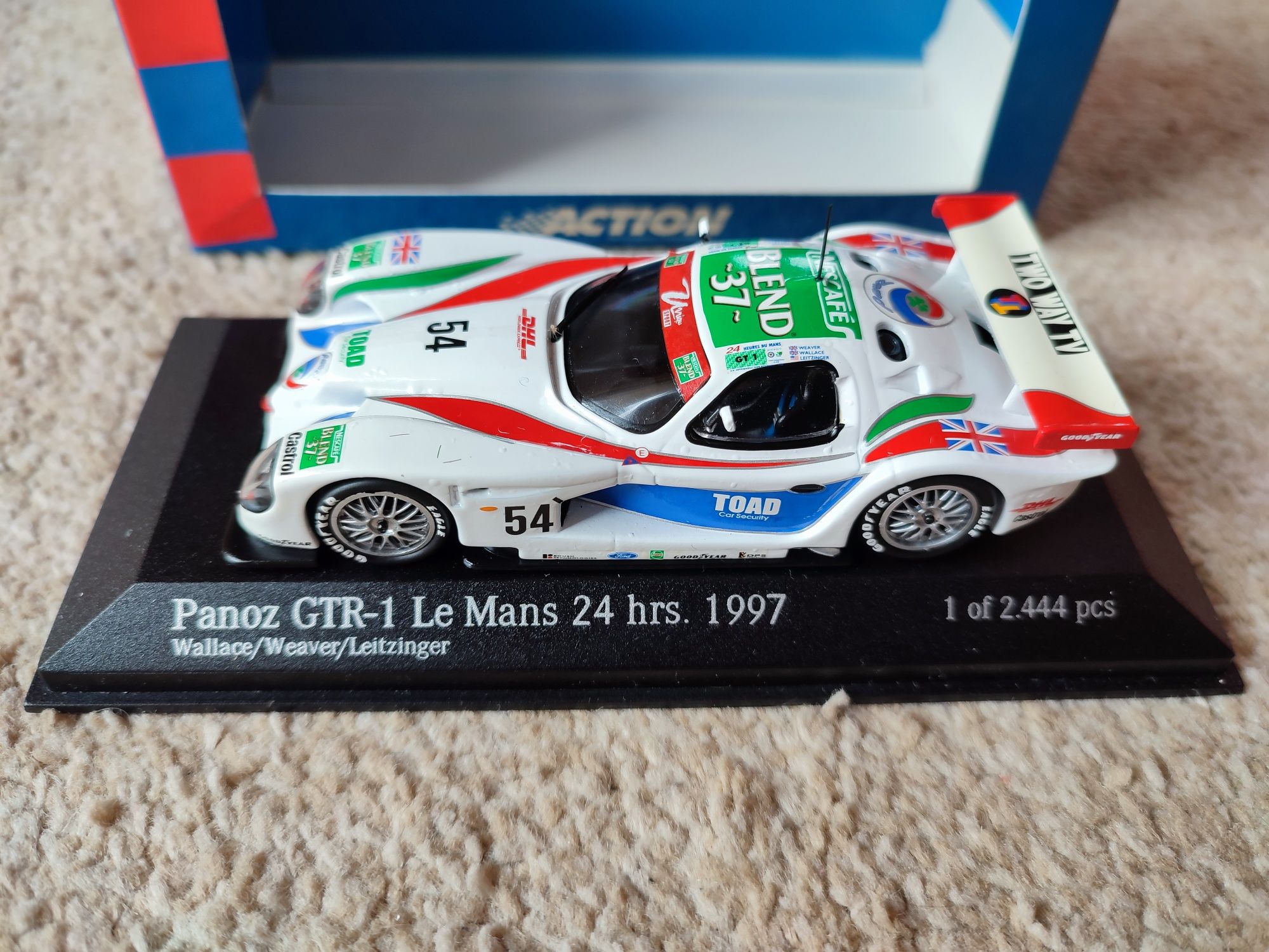 Panoz GTR-1 Le Mans 97, model kolekcjonerski w skali 1:43, nie używany