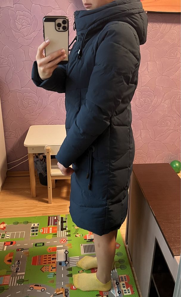 Продам зимнюю курточку