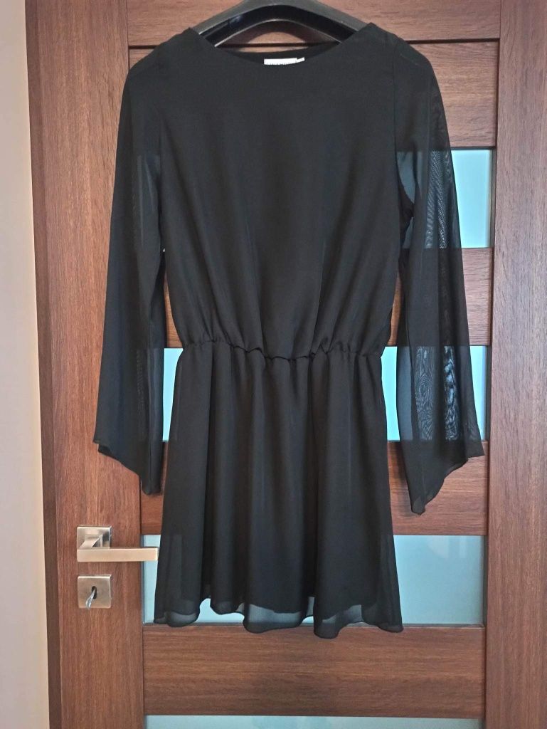 Czarna sukienka cinamoon