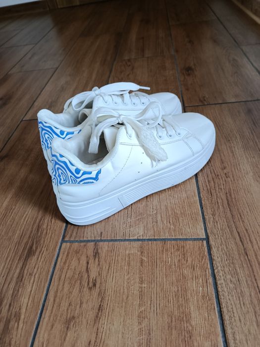 Damskie białe sneakersy 38