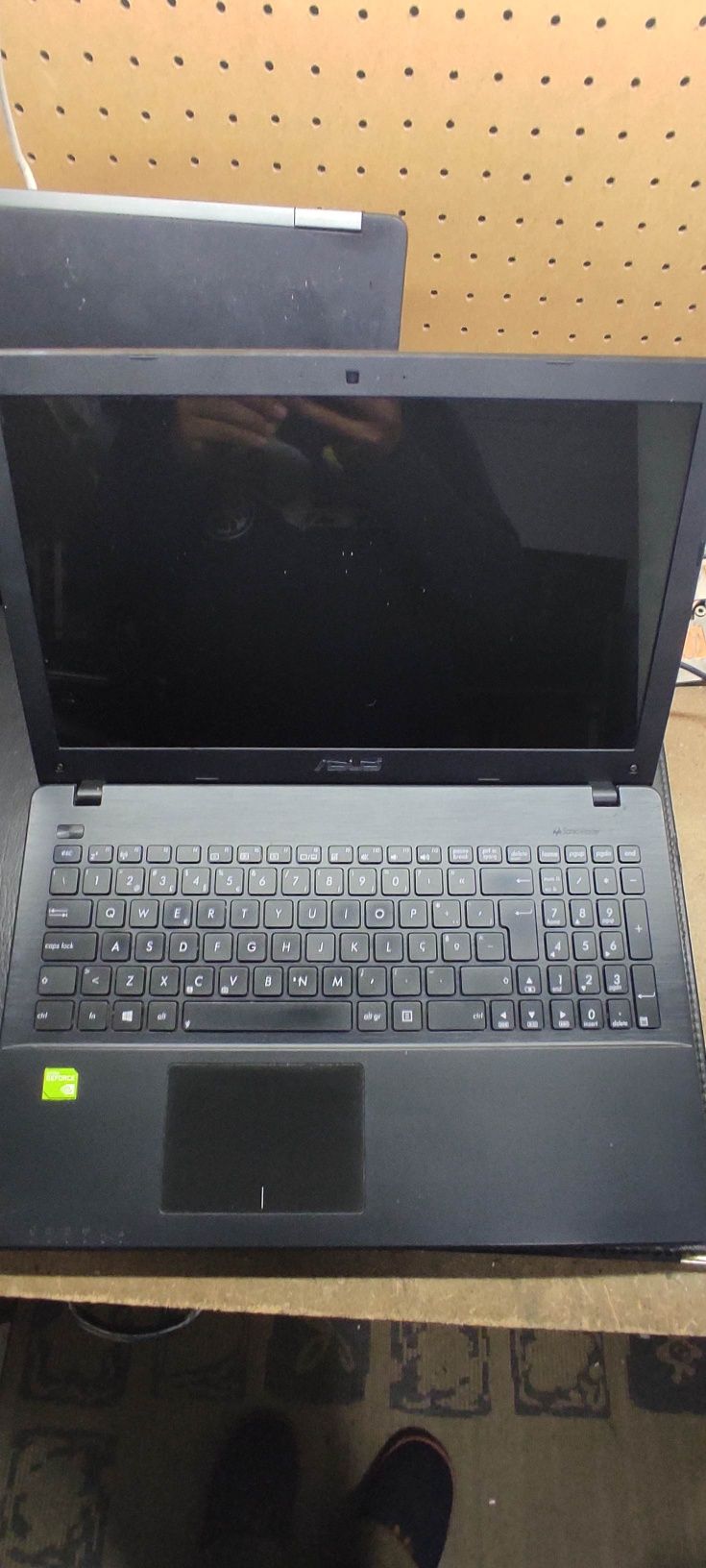 Portátil ASUS x550