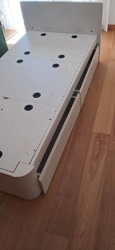 Cama de criança com colchão