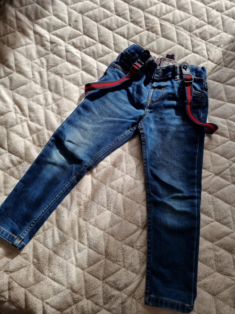 Spodnie jeansowe z szelkami, chłopięce F&F, 110- 116 cm, 3- 4 lata