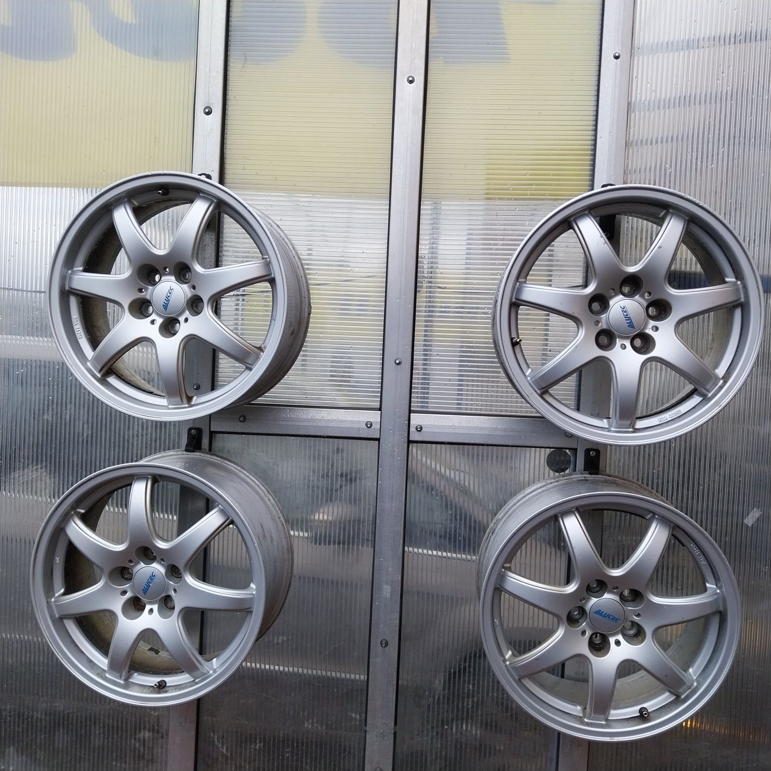 Felgi Aluminiowe R17 5x108 7.5J ET 47